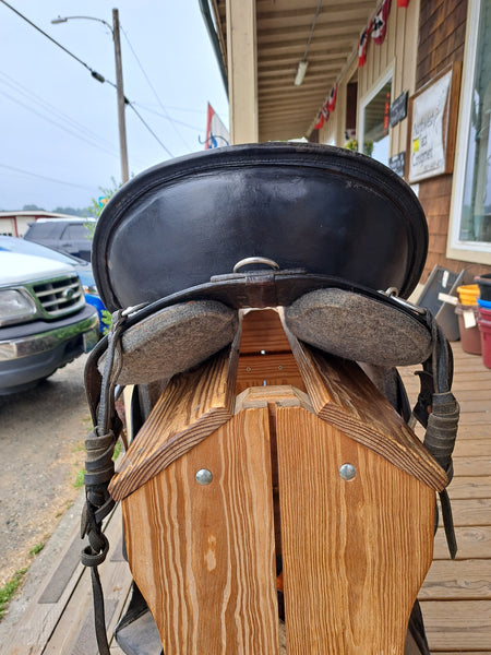16.5" Tucker Vista Endurance Saddle