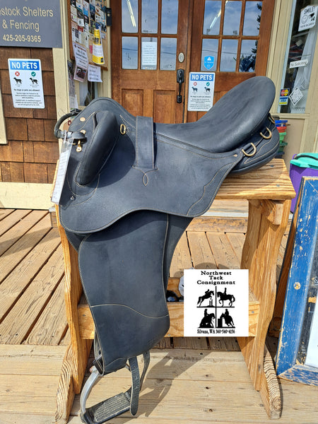 Bates Wintec Swinging Fender Australian Saddle - Large