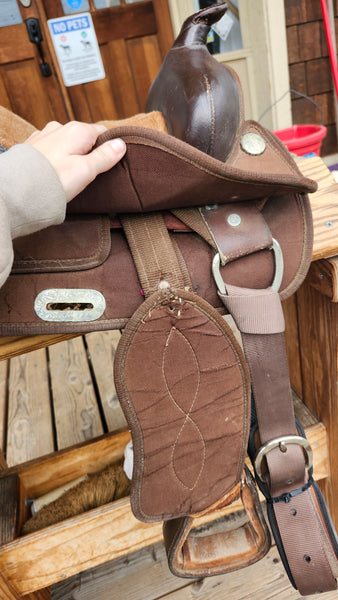10" King Series Synthetic Western Saddle