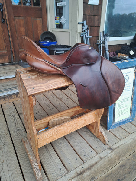 17" Bates Caprilli Close Contact Saddle