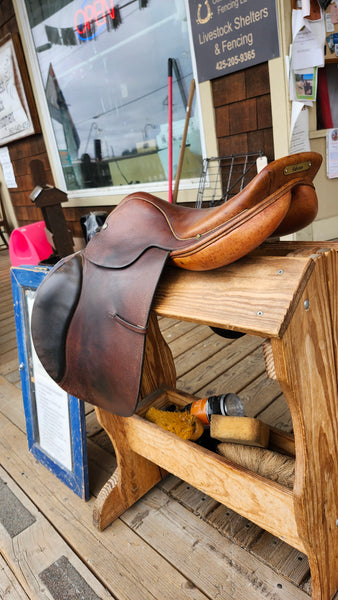 17" Crosby Hampton Classic Saddle