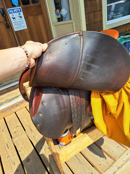 16" Butet Close Contact Jumping Saddle
