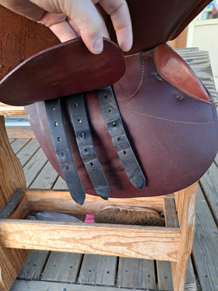 ON TRIAL 17" Stubben Edelweiss Close Contact Jump Saddle