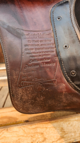18" Jocken Hennig Dressage Saddle