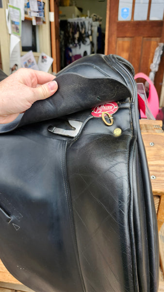 18" Jeffries Elite Dressage Saddle
