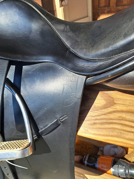 16" Tudor Saddlery Dressage Saddle