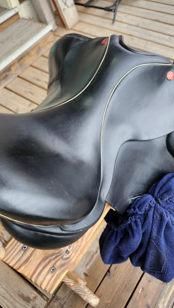 18" Hastilow Concept Dressage Saddle
