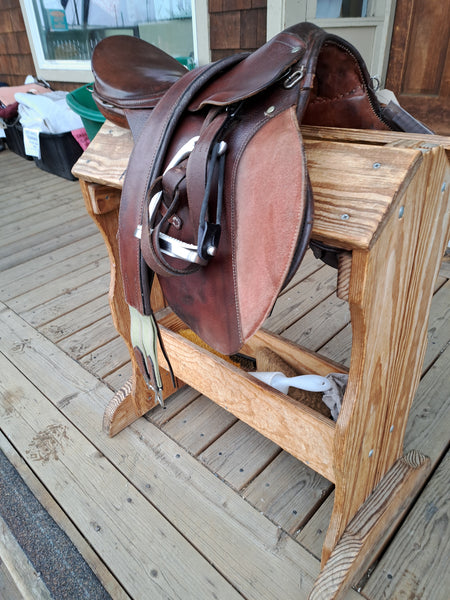 18" Cortina Close Contact English Saddle