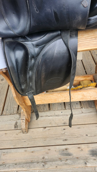 16" Prestige Dressage 2000 Saddle