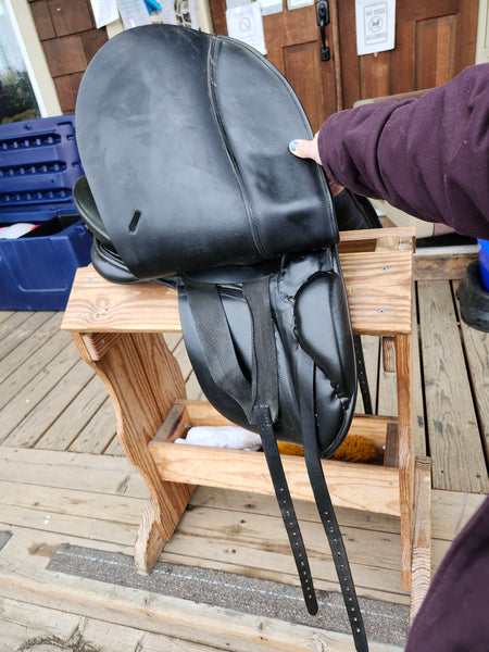 17.5" Custom Saddlery Dressage Saddle