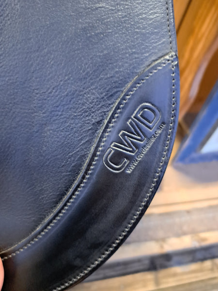 18" CWD SE24 Monoflap Dressage Saddle