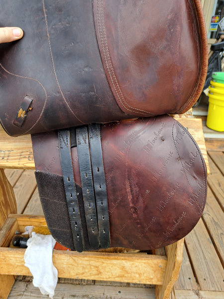 17.5" M. Toulouse Close Contact Jumping Saddle