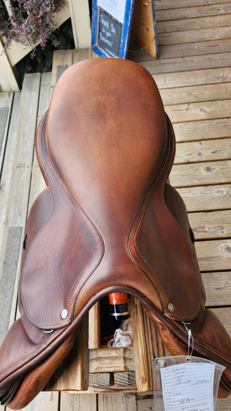 18" Antares Jump Saddle