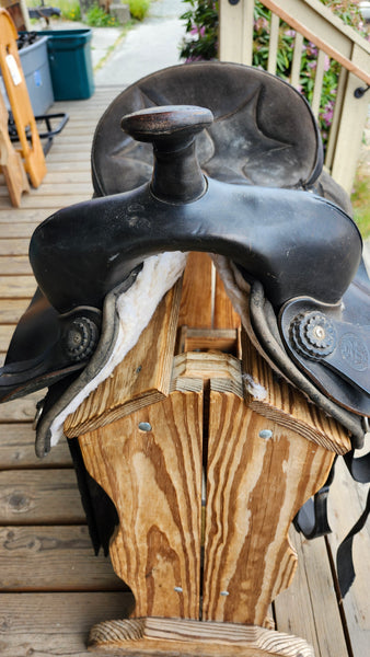 15" Court's Synthetic Western Trail Saddle