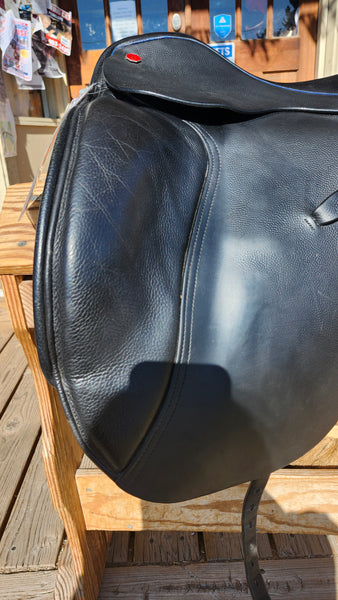 17.5" Hastilow Concept Dressage Saddle