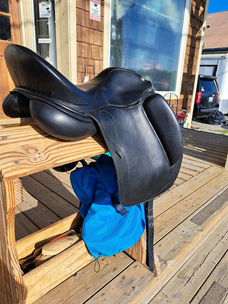 16.5" DK Saddlery