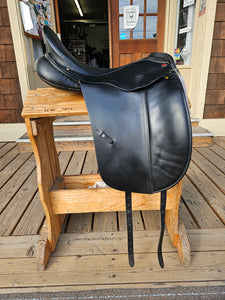 18" Albion SLK Dressage Saddle