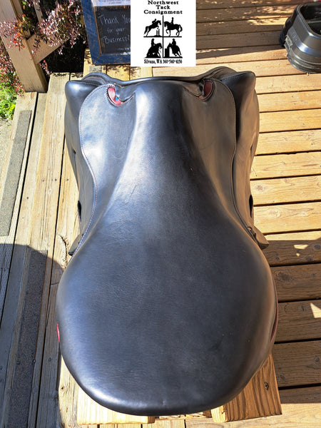 18" Stubben Phantom Jumping Saddle