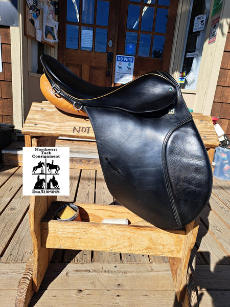17" Stubben Siegfried VSD Dressage Saddle