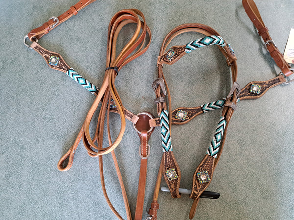 Showman Beaded Tackset
