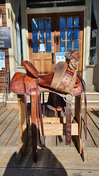 15" Cloverleaf Saddle Co. Barrel Saddle