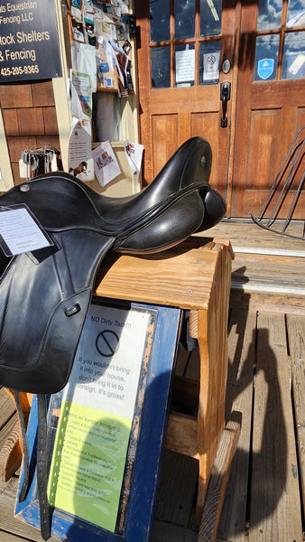 ON TRIAL 17.5" Fairfax MDG Monoflap Dressage saddle