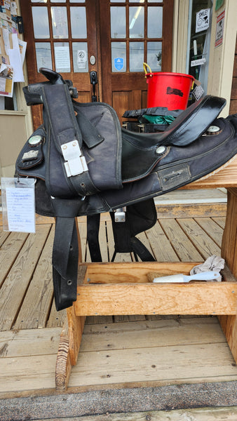 ON TRIAL 15.5" Big Horn Synthetic Arabian Saddle
