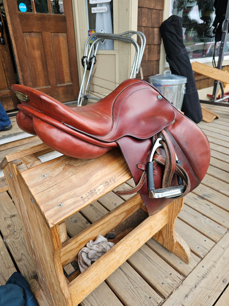 16.5" Stubben Edelweiss C.S. Junior Close Contact Jump Saddle