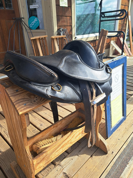 15" Torsion Treeless Saddle