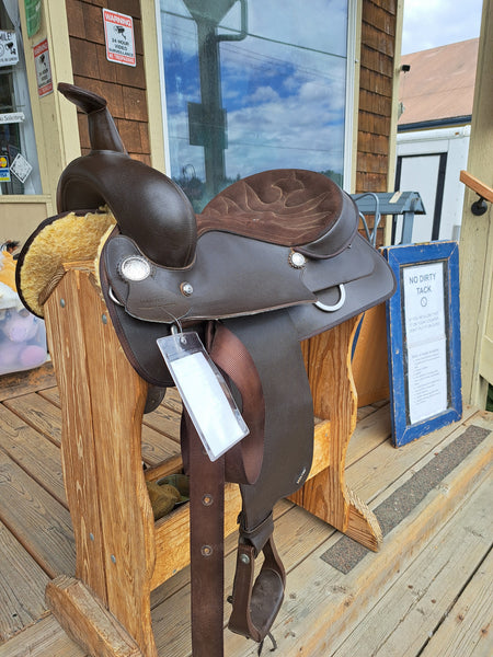 15" Wintec Synthetic Western Saddle
