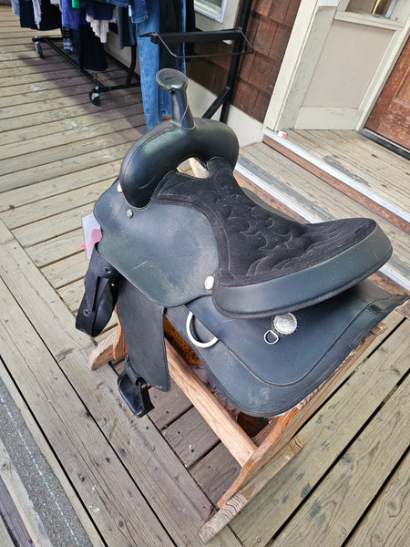 15.5" Wintec Synthetic Western Saddle