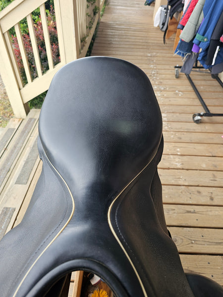 17.5" Custom Saddlery Wolfgang Gemini R Monoflap Dressage Saddle