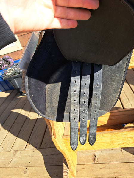 17" Wintec 2000 All Purpose English Saddle