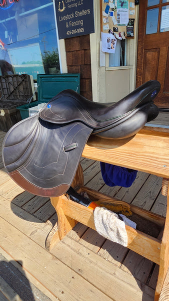 17" Hastilow & Sons Warwick Jump Saddle