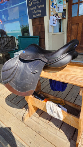17" Hastilow & Sons Warwick Jump Saddle