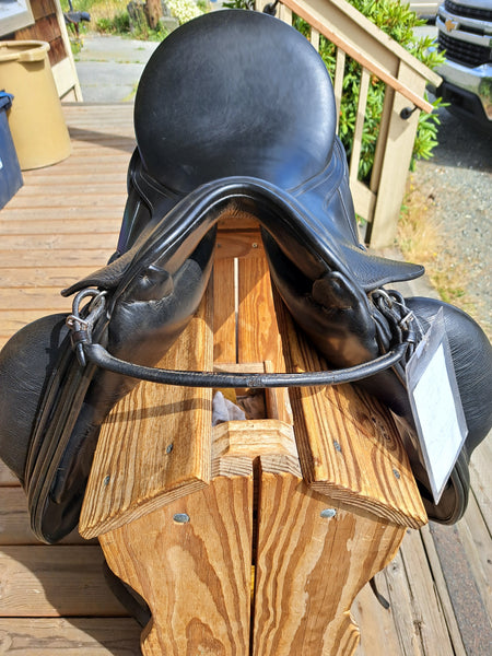 18" Schleese Link II Monoflap Dressage Saddle