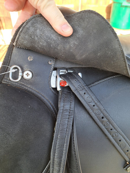 16.5" Wintec 500 All Purpose English Saddle
