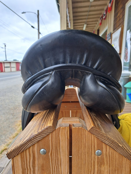 17" JRD Dressage Saddle