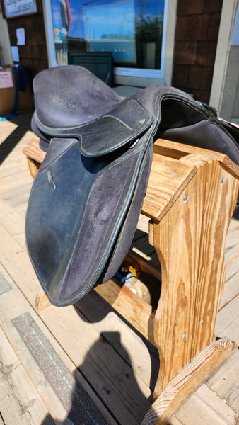 17" Thorowgood Griffin Synthetic All Purpose English Saddle