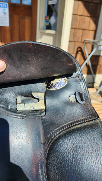 17.5" Collegiate Ruiz Diaz Dressage Saddle