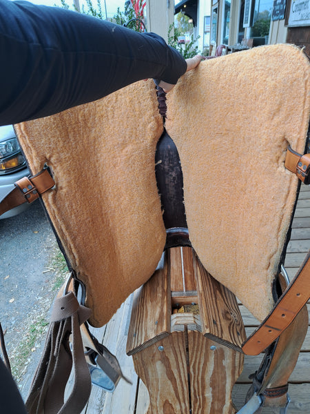 15.5" Circle Y Mercedes Barrel Saddle