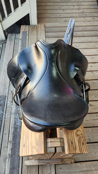 17.5" Rembrandt Dressage Saddle