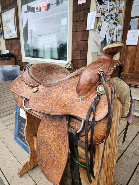 15.5" Hereford Vintage Equitation Saddle