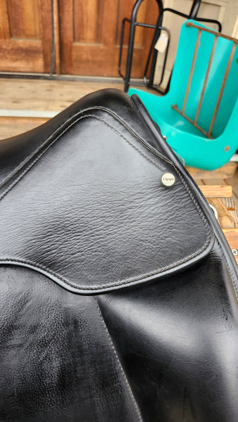 17.5" L'Apogee Monoflap Dressage Saddle
