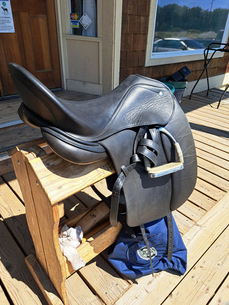 18" Schleese Infinity II Dressage Saddle