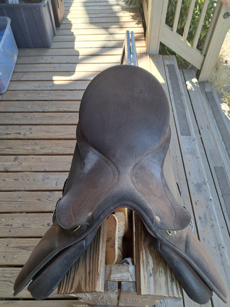 17.5" Wintec All Purpose English Saddle
