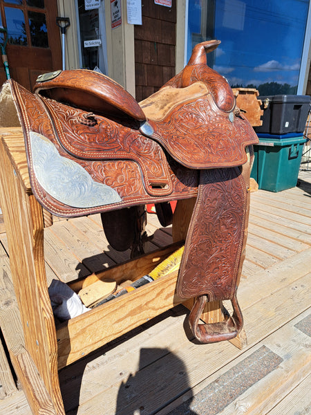 15" Hereford Textan Western Equitation