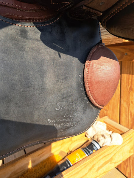 17" Peter Horobin Stride Free Melbourne 2 Close Contact Saddle