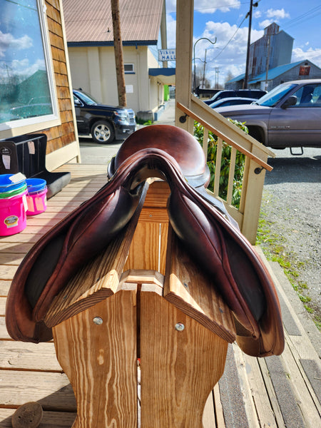 18" County Saddelry Eventer