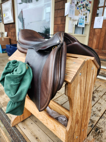 16.5" Pessoa Jump Saddle